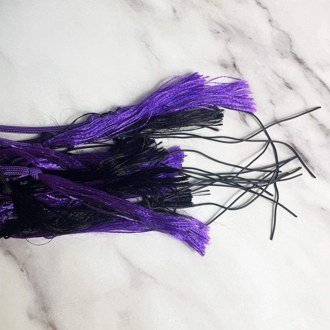 brin_martinet_BDSM_paracorde_enroule_cinglant_violet_et_noir_Le_Diraison copie-min