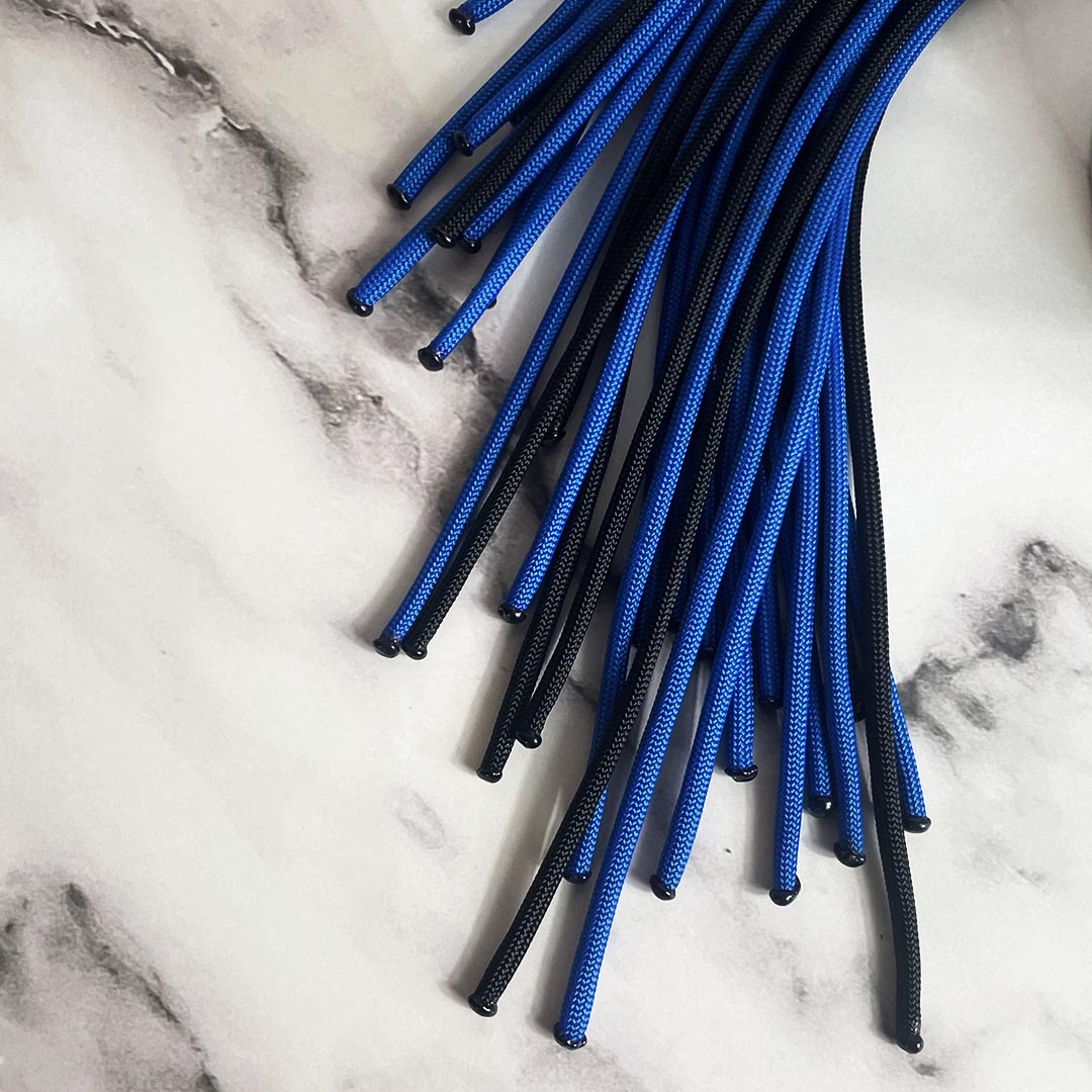 martinet_BDSM_paracorde_brin_bout_brule_bleu_electrique_noir_le_diraiso_1-min