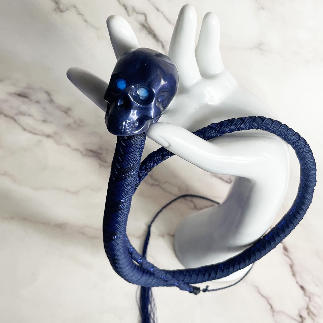 fouet_bdsm_paracorde_70cm_bleu_nuit_finition_uv_lediraison copie