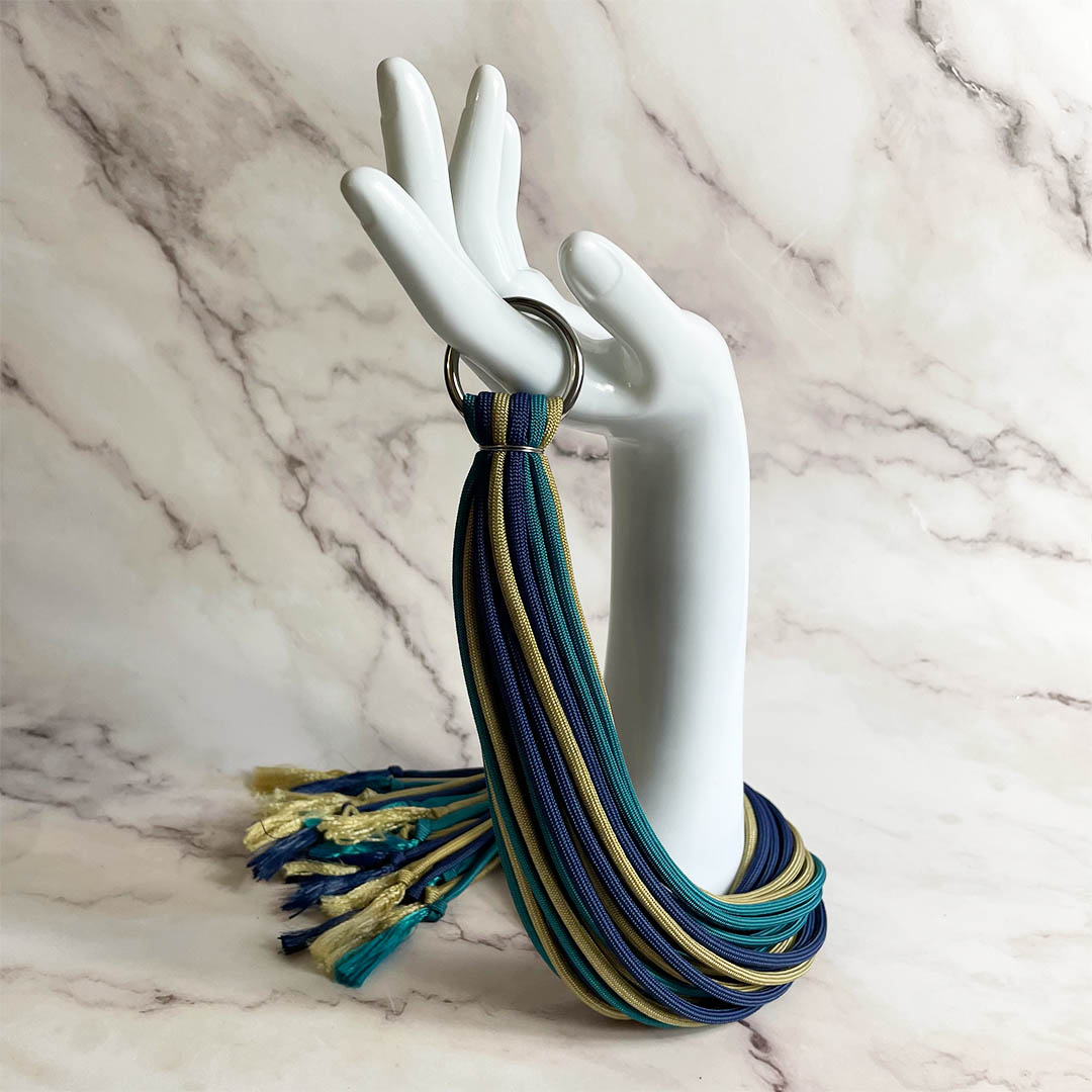 martinet_BDSM_swing_paracord_noeuds_bleu_marine_doré_bleu_canard_lediraison copie