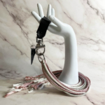 Martinet BDSM finger martinet Le Diraison